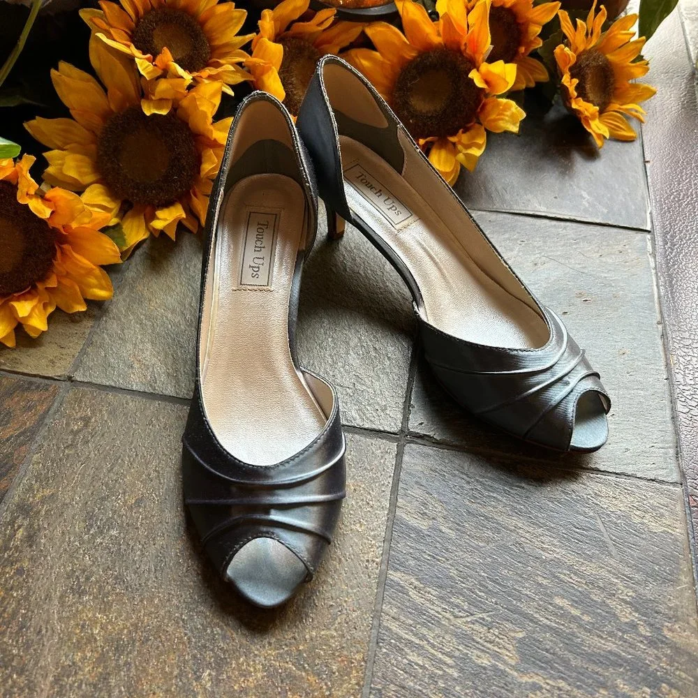 “Abby” Satin d’Orsay Bridal Pump w/kitten heel (size 9.5)